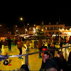 Le village de Noël devrait rester place Jean-Jaurès cette année