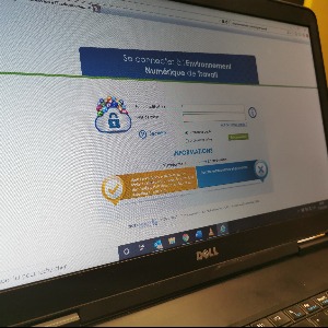 L'enseignement à distance se met petit à petit en place dans les établissements scolaires montluçonnais