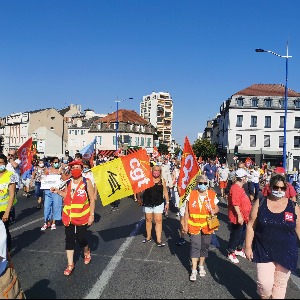 250 personnes dans les rues de Montluçon : "Etre dans la rue pour faire voir qu'on n'est pas d'accord"