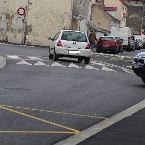 Des aménagements pour réduire la vitesse rue Damiette
