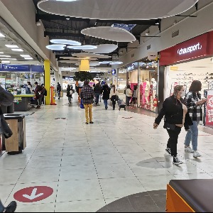 Pas la foule des grands jours pour le début des soldes à Montluçon