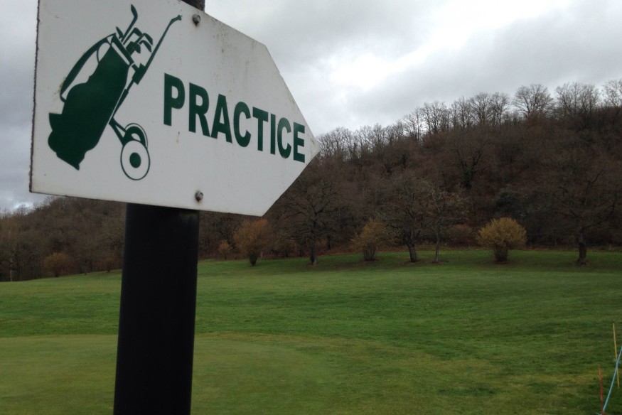 Montluçon co doit-elle maintenir son apport financier pour la gestion du golf de Sainte-Agathe?