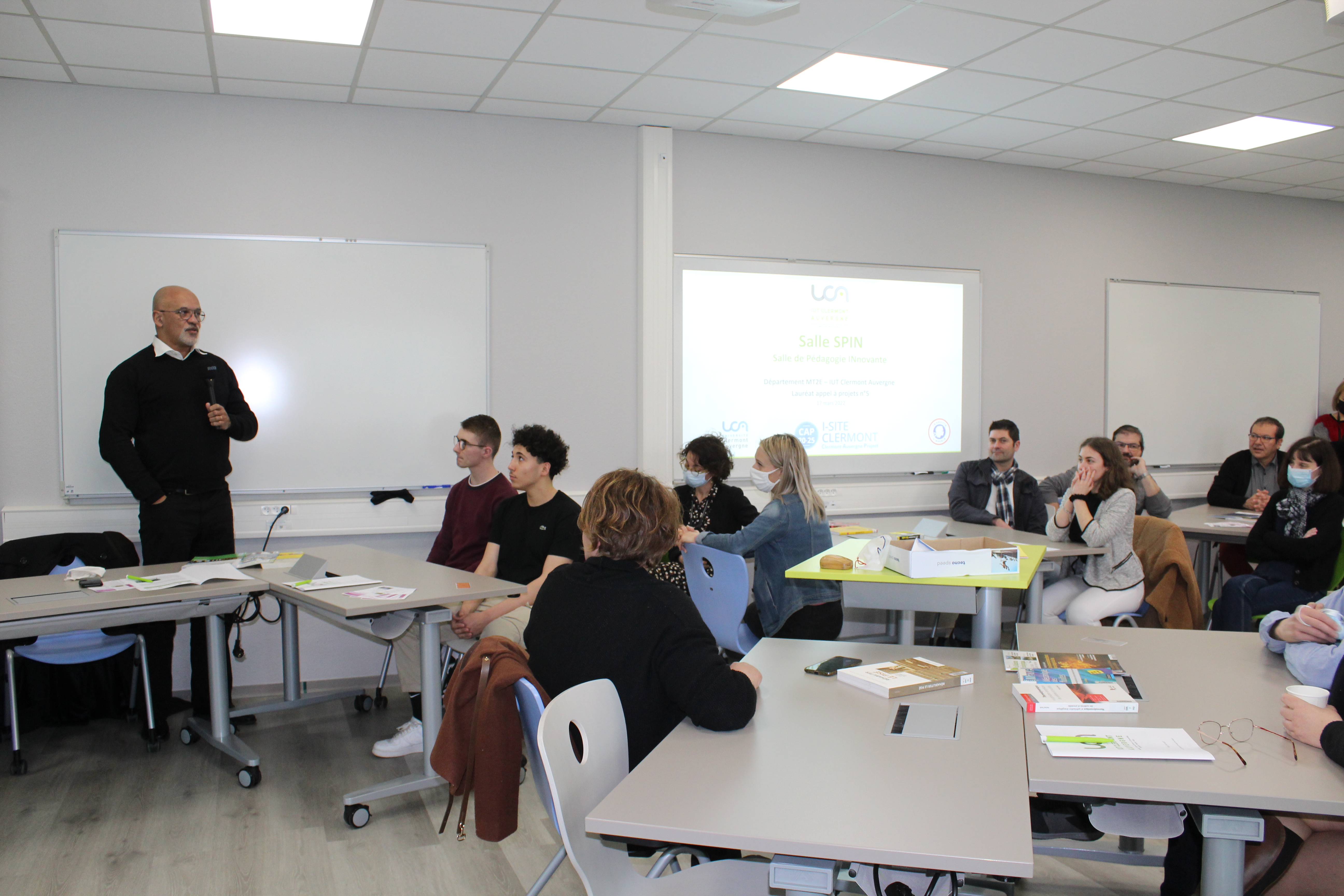 Salle p&eacute;dagogie SPIN IUT MONTLUCON.JPG (5.16 MB)