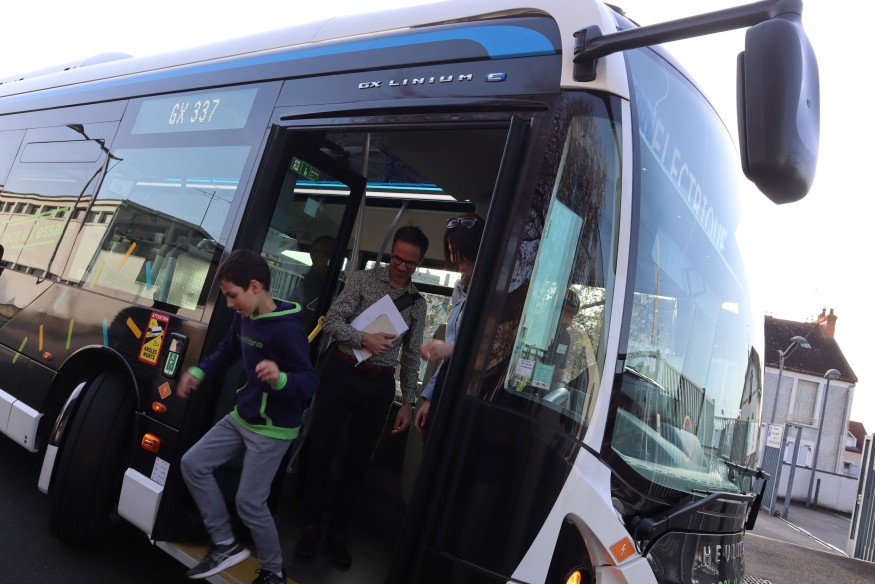 Kéolis teste pour la première fois un bus électrique sur le réseau Maëlis
