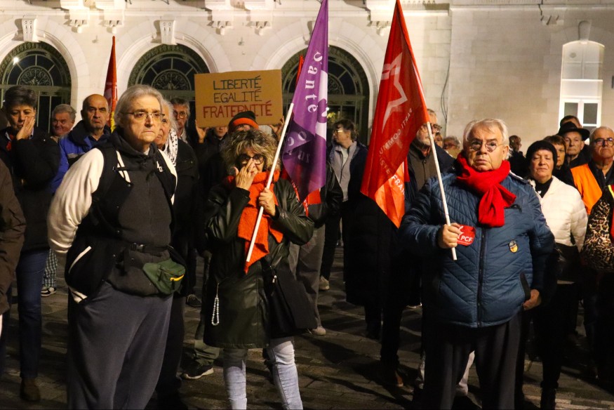 "Le racisme est un délit, pas une opinion" : 150 personnes rassemblées à Montluçon après le drame de Trappes